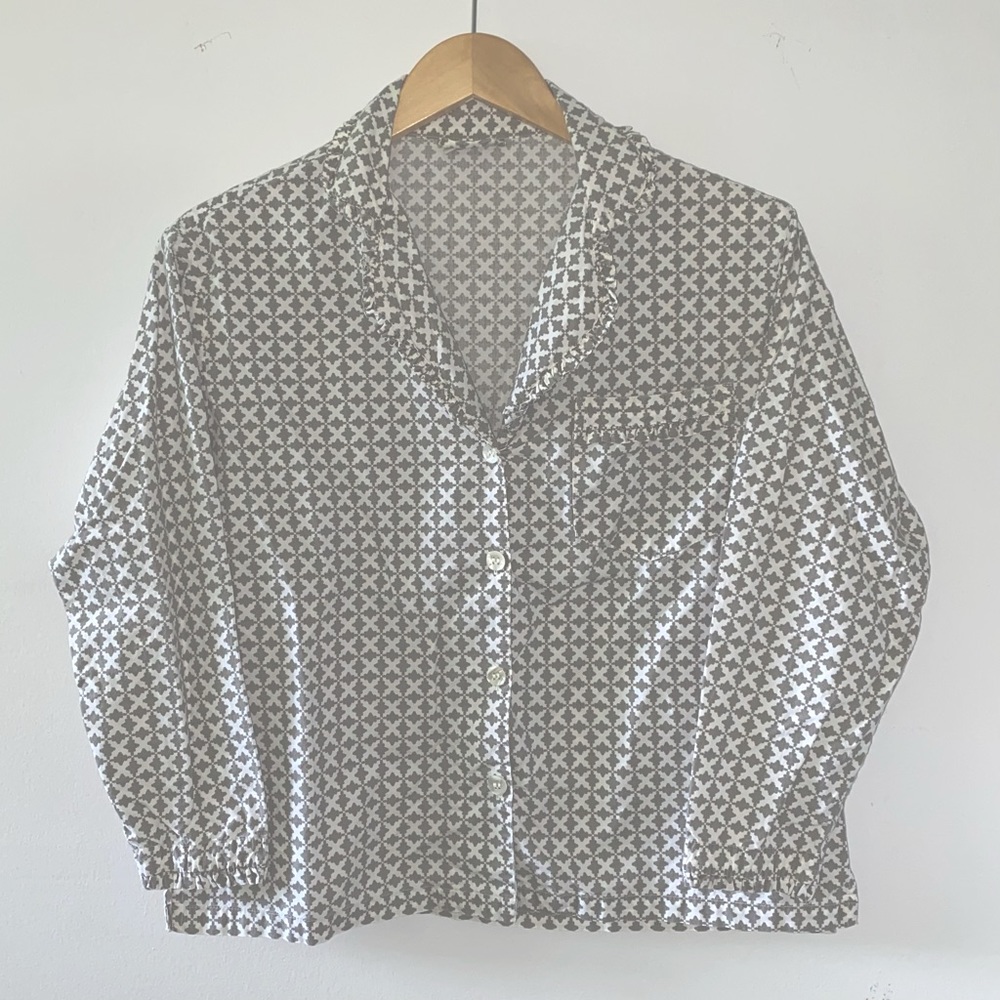 Like new Taylor Linen ruffled pajama set -small